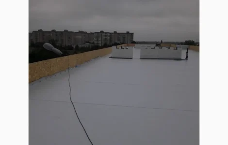 Бригада выполнит монтаж ПВХ мембраны в Кривом Роге