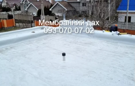 Монтаж ПВХ мембран. Покрівельні роботи. Плоский дах