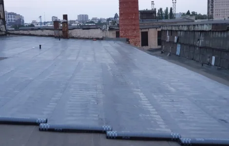 Наплавляюча покрівля у Київі