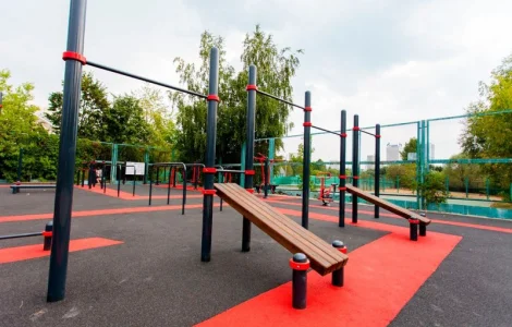 Виробництво та встановлення спортивних майданчиків «Під ключ»