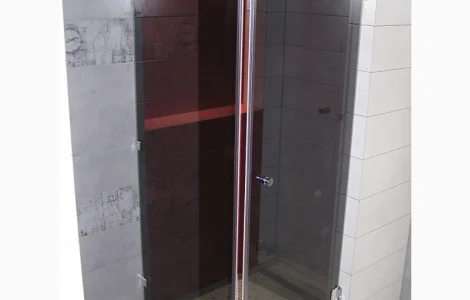 Закаленное стекло для душевых кабин