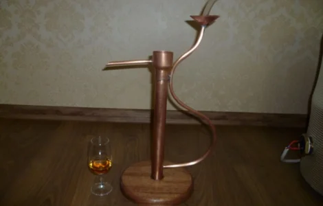 Клюв попугая медный. Устройство для беспрерывного измерения спиртуозности дистиллята