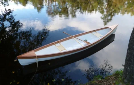 Канадская каноэ для активного отдыха