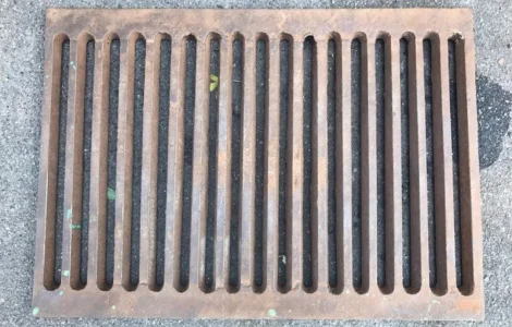Решетка гриль из чугуна для барбекю и мангала. Ливнёвка. Размеры 70 см. х 50 см