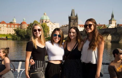 Вища освіта та навчання в Чехії