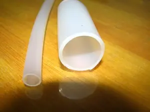 Тефлонова трубка PTFE 10/8мм