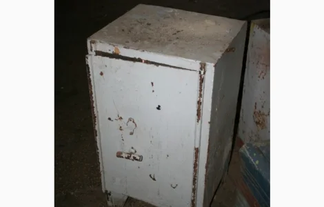 Продам Сейфы