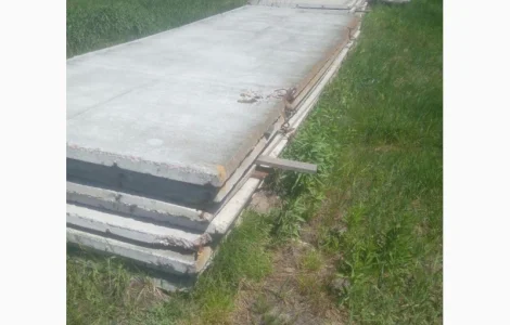 Заборные плиты б/у 6м*2м со столбиками. Киев