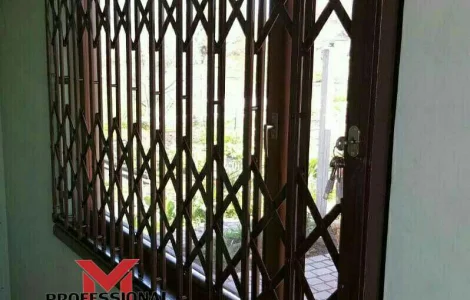 Недорого раздвижные решетки Prof для дачи