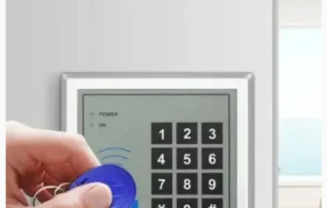 Магнитный замок на подъезд