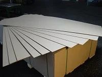 ДВП плита ламінована з швидкою відправкою по Україні. Послуги порізки