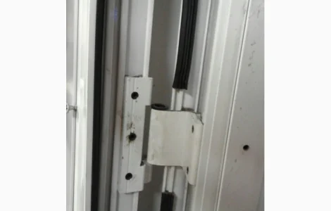 Замена петель S-94 в алюминиевых дверях Киев, петли S-94 Киев