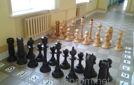 Деревянные шахматы от производителя