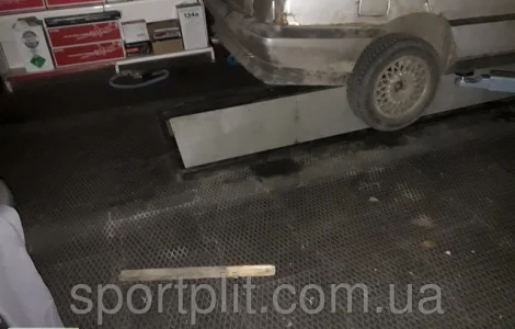 Резиновая плитка для гаража