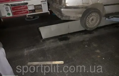 Резинова плитка для гаража