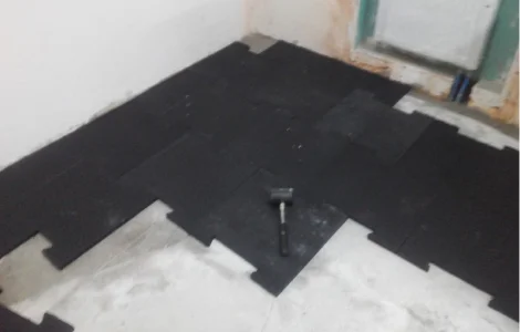 Резиновая плитка для гаражных помещений