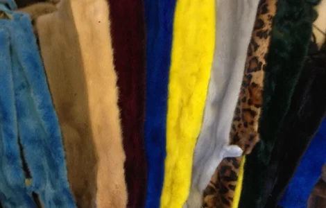 Норка.Шкуры норки крашенные