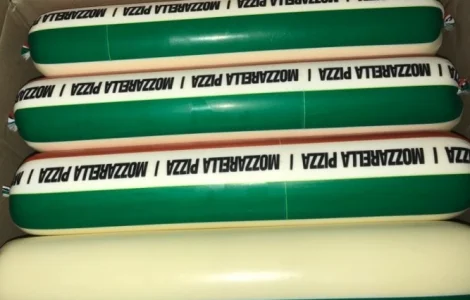 Сир м'який "Mozarella" 45% ТМ "Віньковецький Смак"