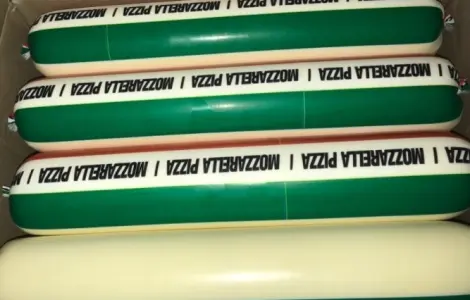 Сир м'який "Mozarella" 45% ТМ "Віньковецький Смак"