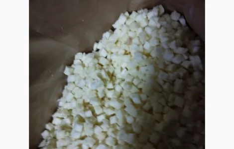 Продам заморожене яблуко кубик 10/10 без шкірки