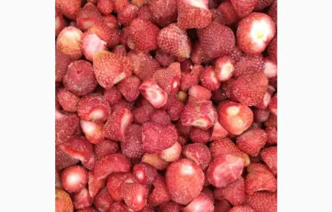 Продам полуницю заморожену без чашолистка