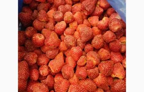 Полуниця (клубніка, суниця) заморожена