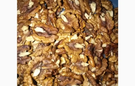 Закуповуємо очищений волоський горіх