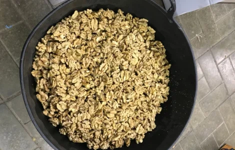 Куплю ядро грецького горіха 240 грн