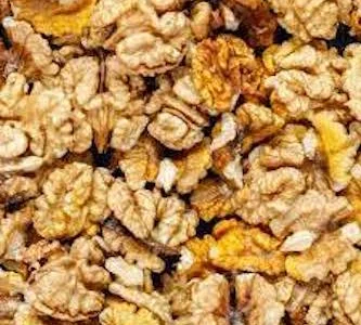 Закуповую чищений грецький горіх від 500кг