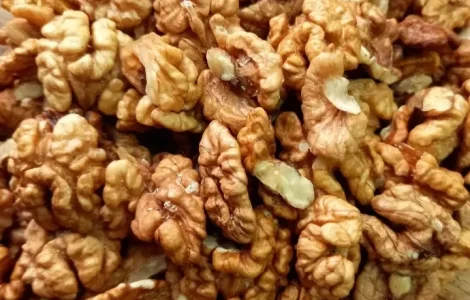 Продам горіхи грецькі чищені