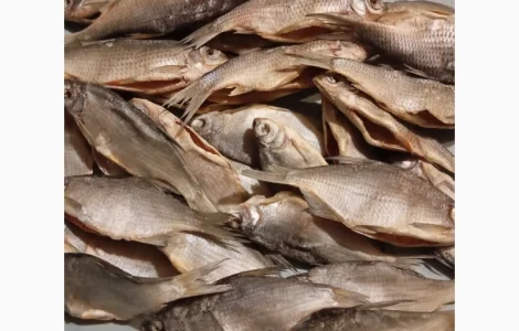 Сушена риба (плотва та густера)