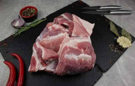 Продаємо напівжирний тримінг свинячий 80/20 для HoReCa