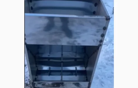 Годівниця на відгодівлю для свиней з нержавіючої сталі одностороння на 2 кормомісця (2Х1)