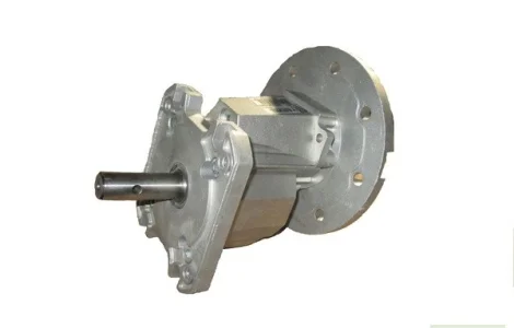 Редукторы Varvel 3, 94 (FRP G90) для систем кормления на птицефабрике