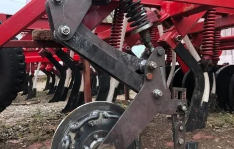 Висіваюча секція А-03А власного виробництва. (Сошник анкерний А-03)