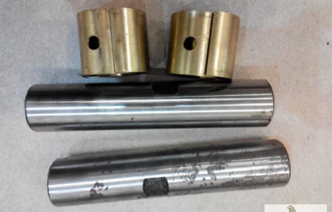 Шкворень, втулка шкворня Ikarus (Ікарус)