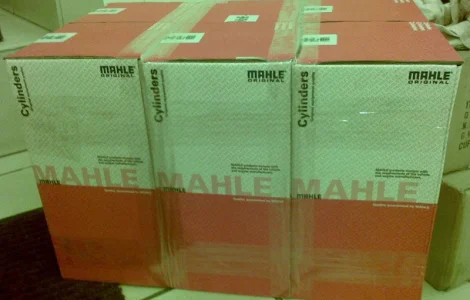 Поршнева група MAHLE на MAN