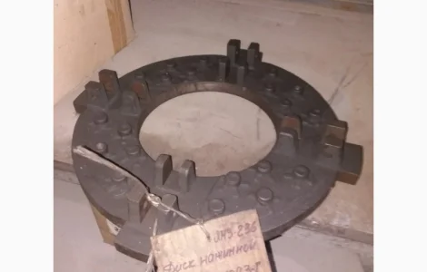 Диск нажимной сцепления ЯМЗ (236-1601093)