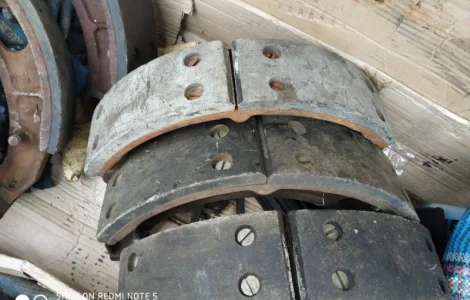 Тормозная колодка Т-150