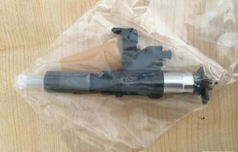 Форсунка топливная Isuzu 4HK1 4HE1
