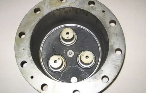 Корпус редуктора 0.900.0104.7 Deutz-Fahr Agrotron 265,  Корпус 010007910 на Terrion ATM528