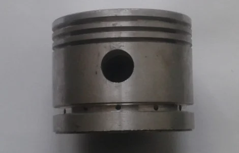 Поршень компрессора автобуса Икарус 76( Р2 )