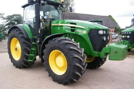 Радиатор водяной для трактора DEUTZ - FAHR 7 серия