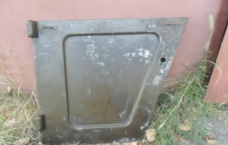 Оригінальні двері на ГАЗ 69