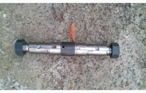 Ось катка каретки ДТ-75, Т-150