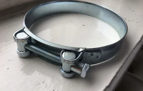 Хомут силовой с шарнирным болтом