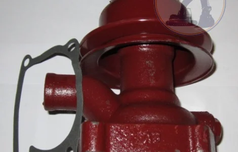 Водяной насос или помпа на двигатель Zetor /Зетор