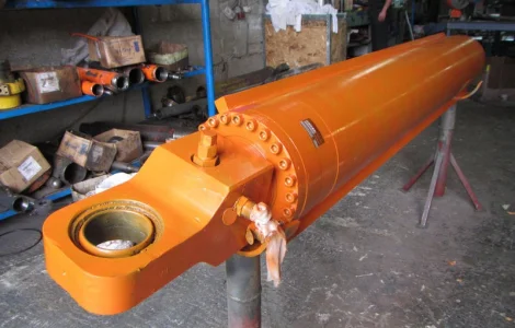 Гидроцилиндры экскаваторов, погрузчиков, кранов