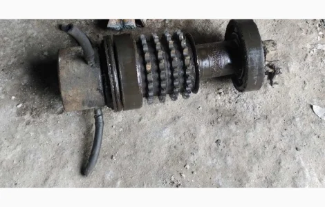 Вал 652Б.470.05.200 (Звездочка + подшипники) на Э-652, ЭО-4111, ЭО-4112