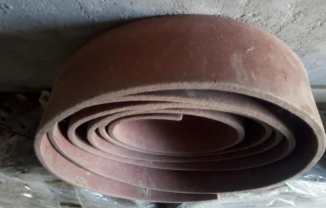 Лента вальцованная 10 мм х 100 мм красная